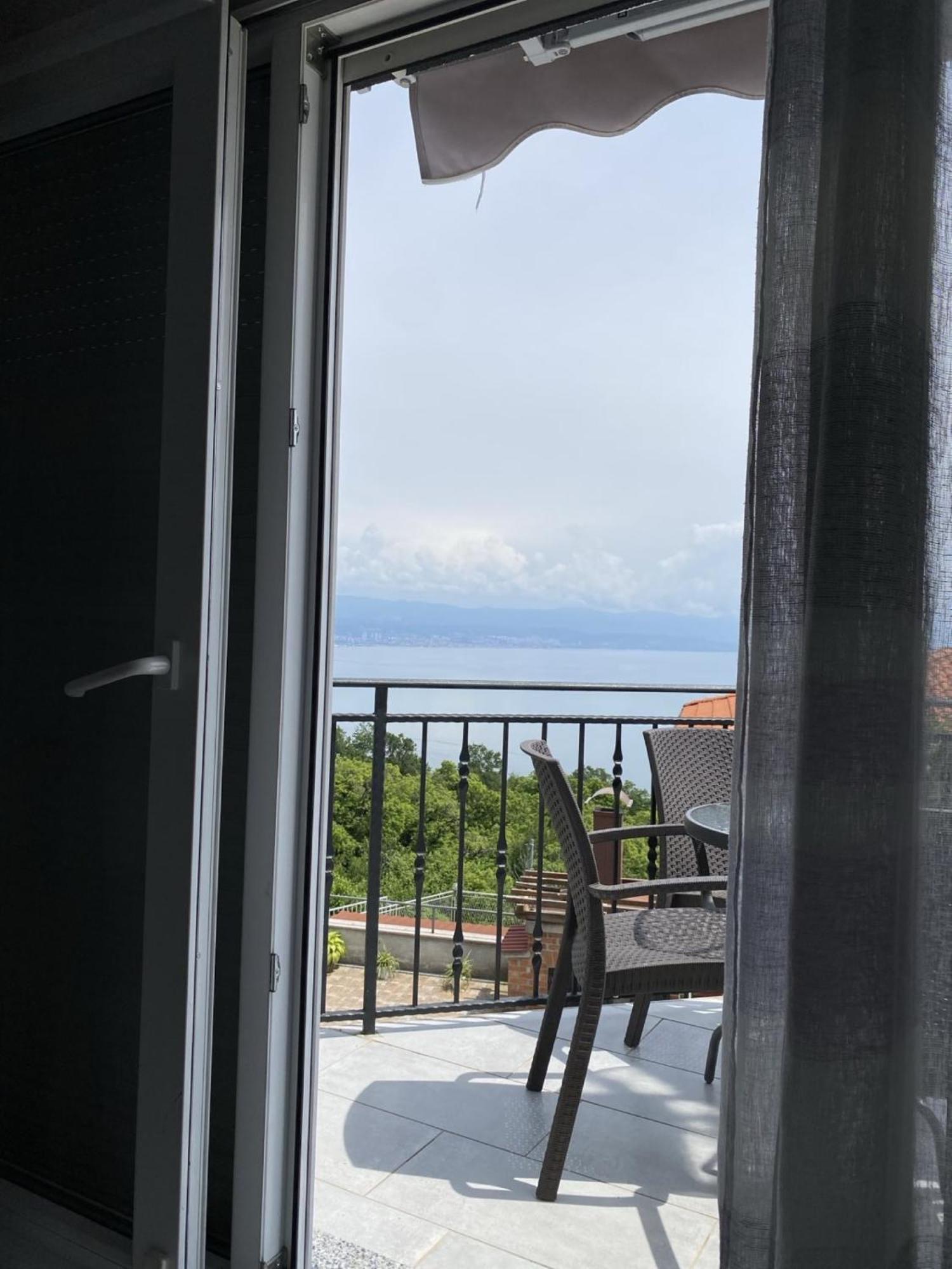 Apartments Ema Lovran Cameră foto